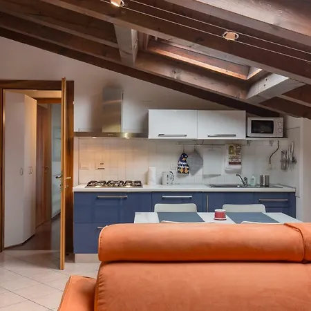 公寓 La Mansarda Di Giulietta 维罗纳